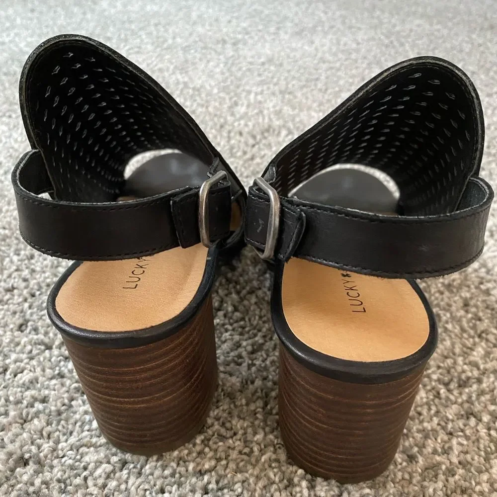 Lucky Brand Versino sandals NIB